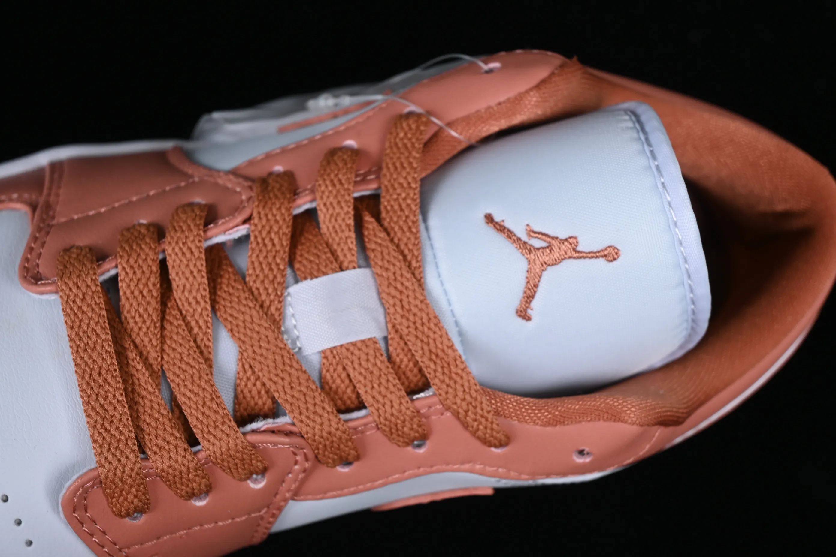All categories Air Jordan Jordan series basketball shoes Air Jordan 1 Low Z version Air Jordan 1 Low AJ1 Joe 1 white and pink cultural low-top casual sneakers DC0774-080